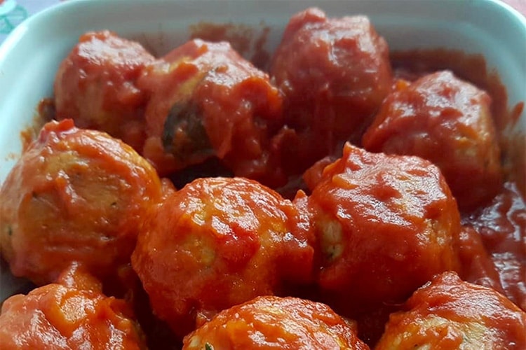 Albóndigas de soja en salsa de tomate casera