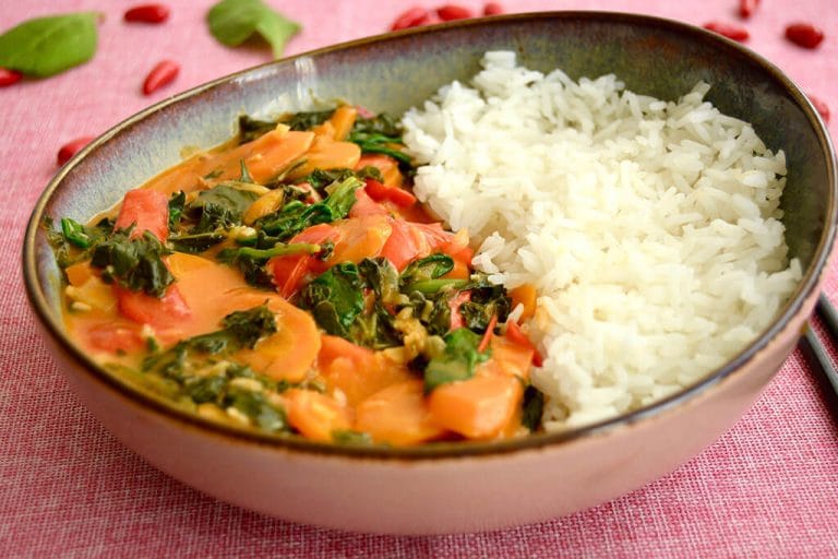 Curry rojo tailandés de verduras